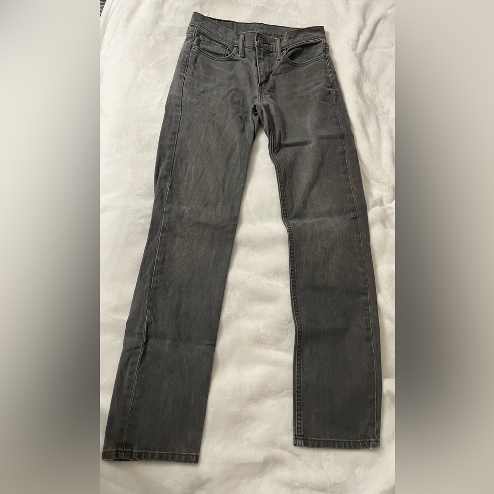 Gray Levi’s 514 Jeans